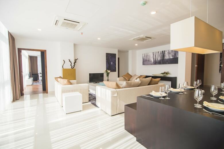 Aparthotel Platinum One Suites