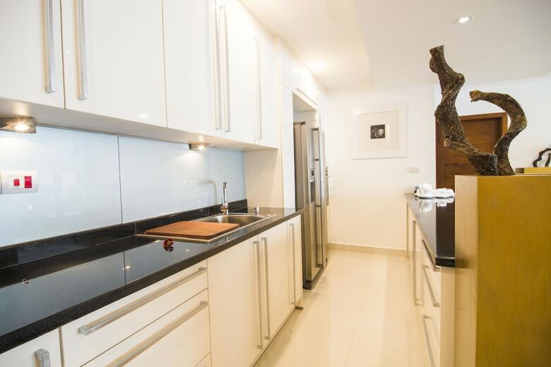 Aparthotel Platinum One Suites