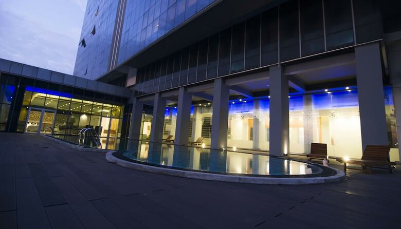 Aparthotel Platinum One Suites