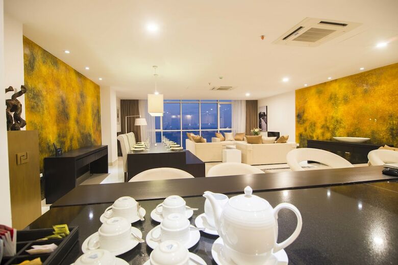 Aparthotel Platinum One Suites