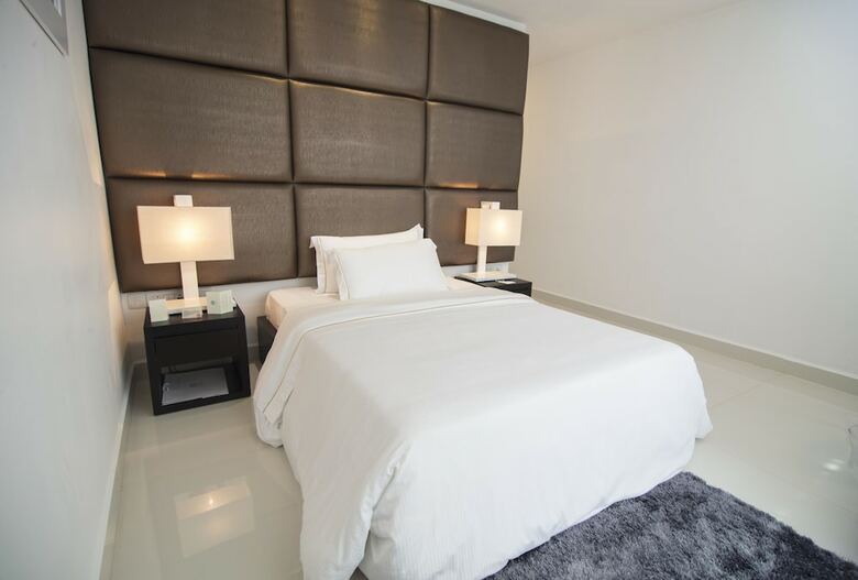 Aparthotel Platinum One Suites