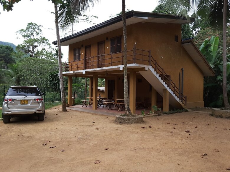 Posada Sinharaja Birder's Lodge