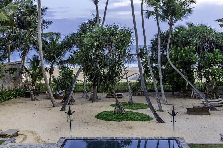Hotel Villa Saffron Hikkaduwa