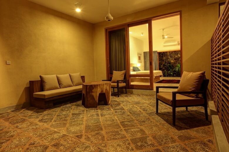 Hotel Villa Saffron Hikkaduwa
