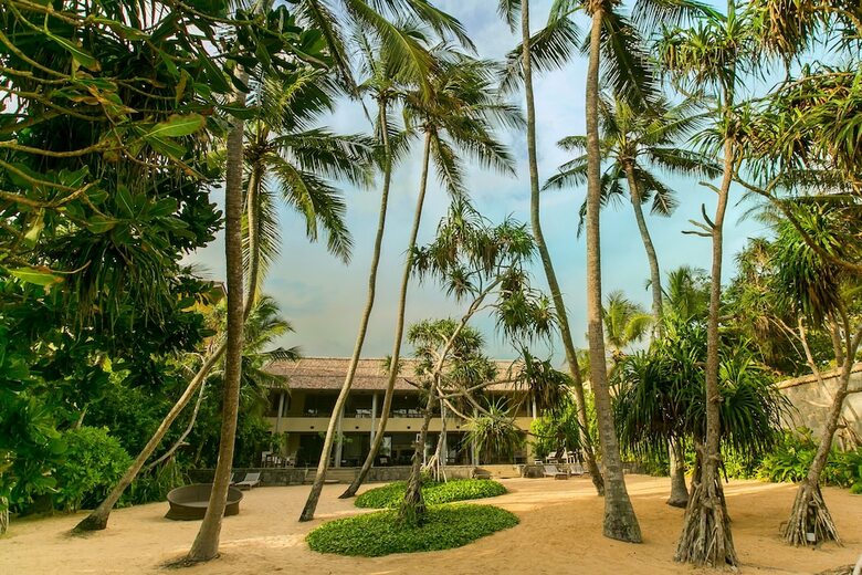 Hotel Villa Saffron Hikkaduwa