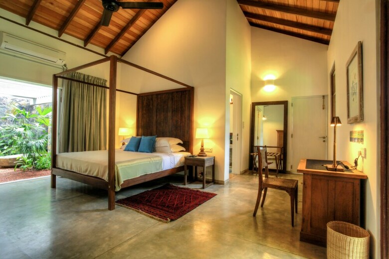 Hotel Villa Saffron Hikkaduwa