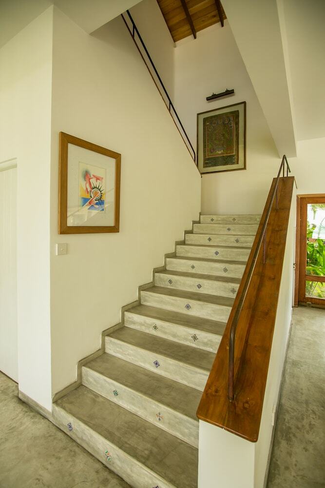 Hotel Villa Saffron Hikkaduwa