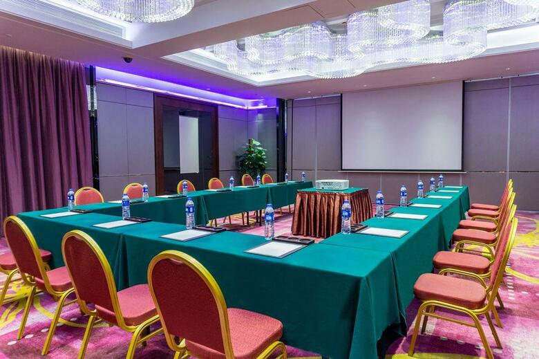 Hotel Holiday Inn Guangzhou Shifu
