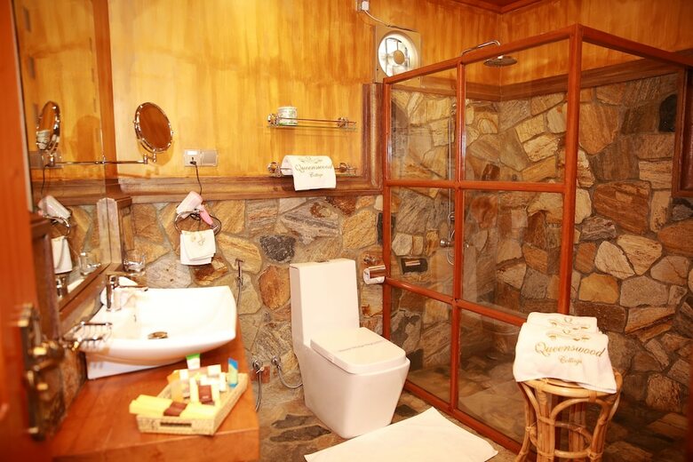 Hotel Queenswood Cottage