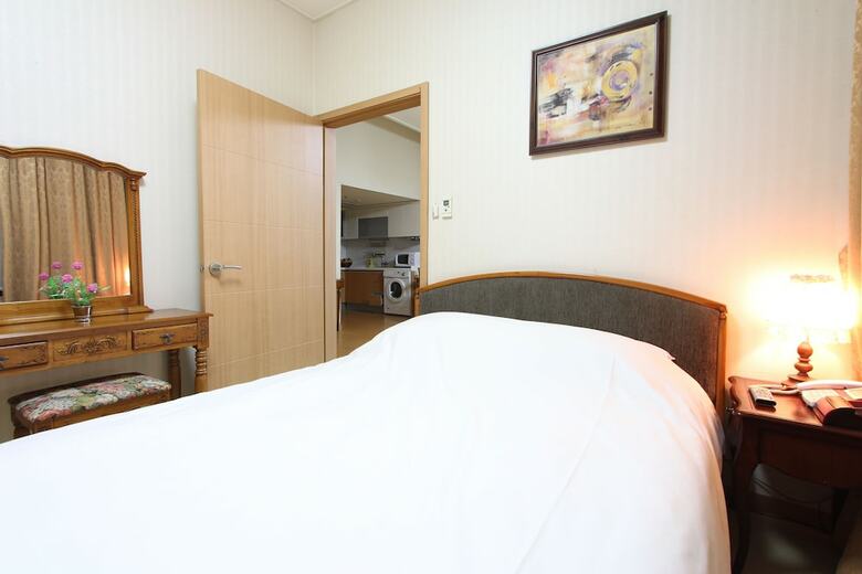 Aparthotel The Suite Place Serviced Residences