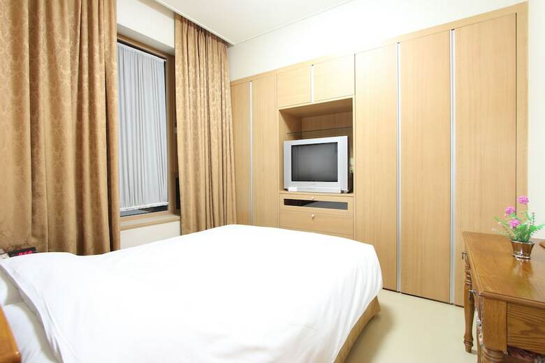 Aparthotel The Suite Place Serviced Residences