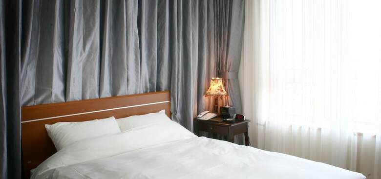Aparthotel The Suite Place Serviced Residences