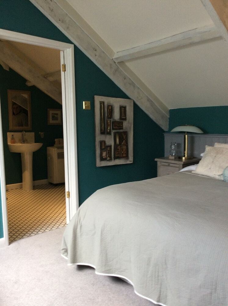 Tubbs Mill House B&B