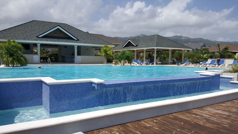 Ocho Rios Villa At Coolshade IV