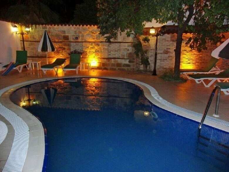 Ozkavak Hotel Kaleici