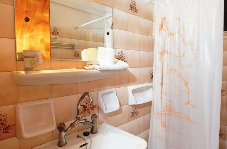 Apartamentos Pharos Rooms