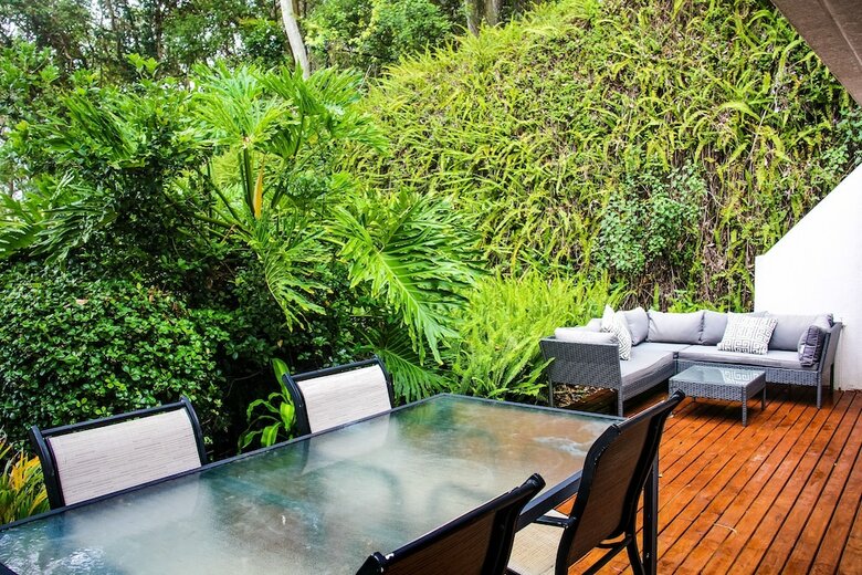 Hotel Charlesworth Bay Beach Resort