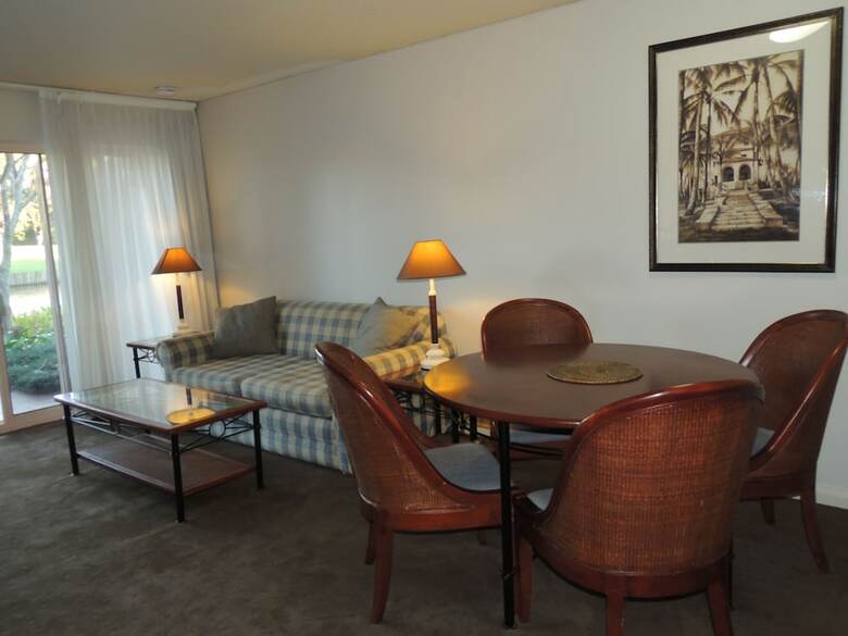 Hotel Charlesworth Bay Beach Resort