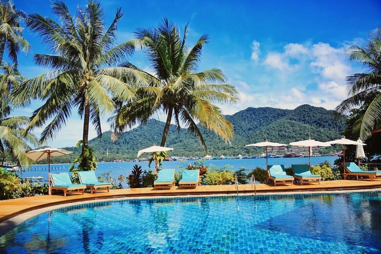 Hotel Resolution Resort