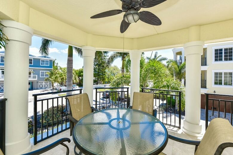 Beach Villas At The Oasis By Beachside Management