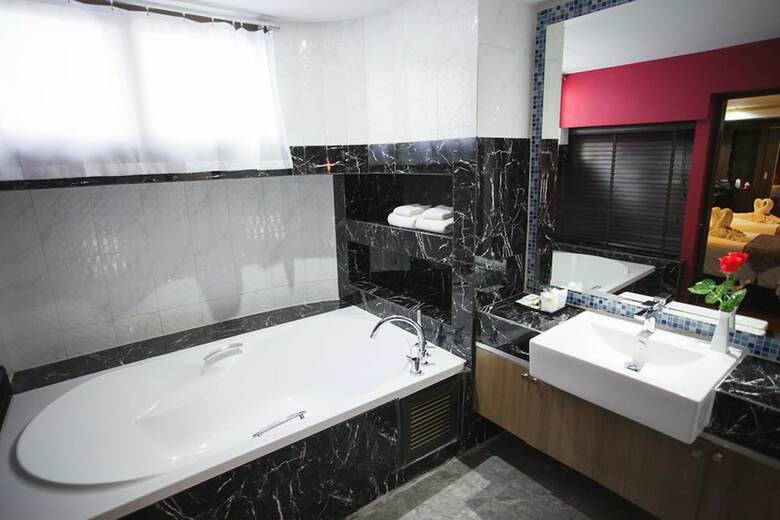 Grand Pink Hotel Hat Yai