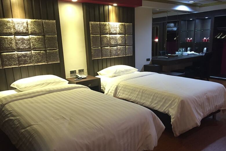 Grand Pink Hotel Hat Yai