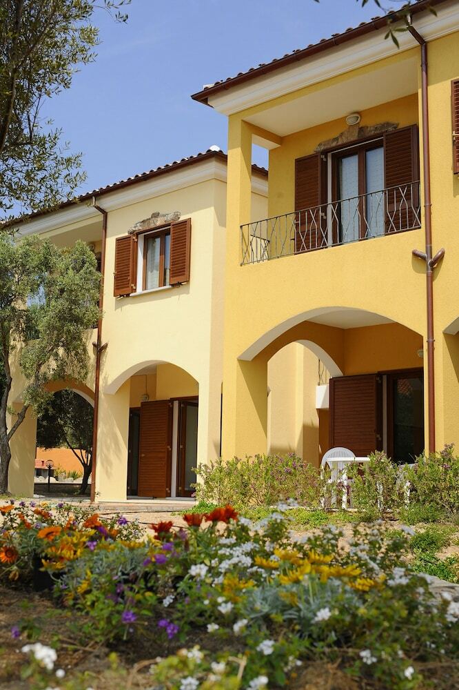 Residence L'isola Surf House