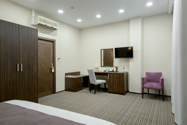 Park Wood Hotel