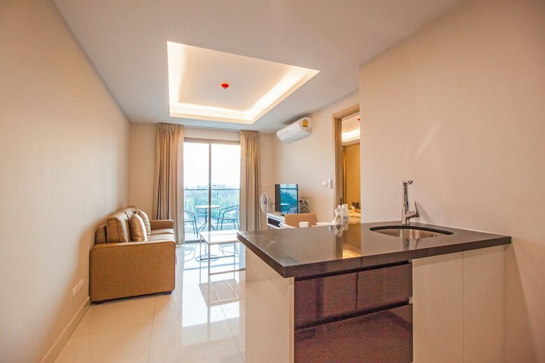 Hotel Water Park By Pattaya Sunny Rentals