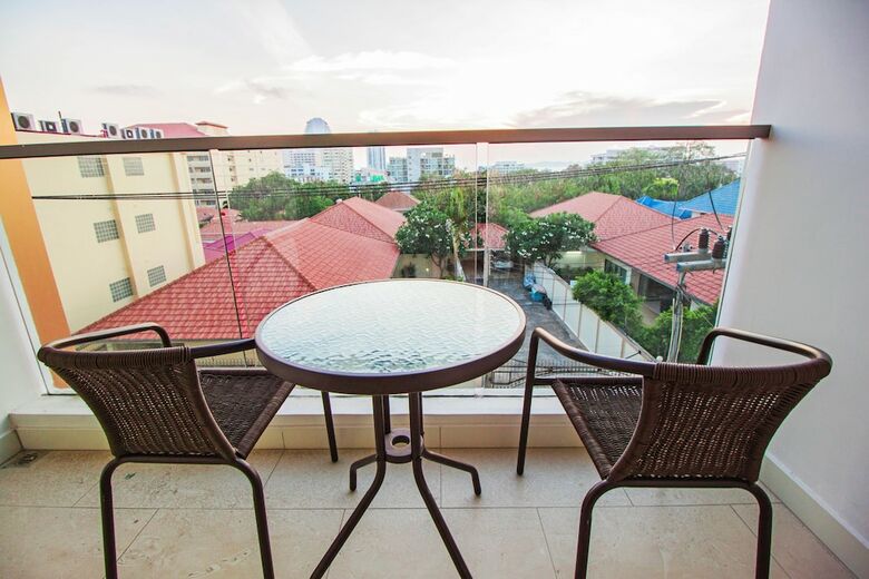 Hotel Water Park By Pattaya Sunny Rentals