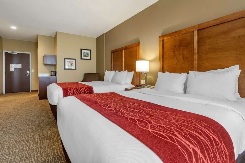 Hotel Comfort Inn & Suites Near Mt. Rushmore