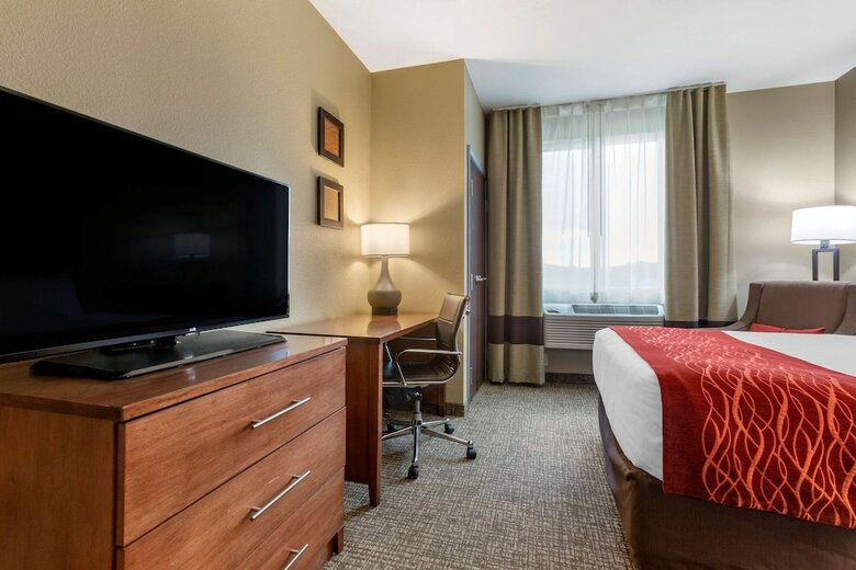 Hotel Comfort Inn & Suites Near Mt. Rushmore