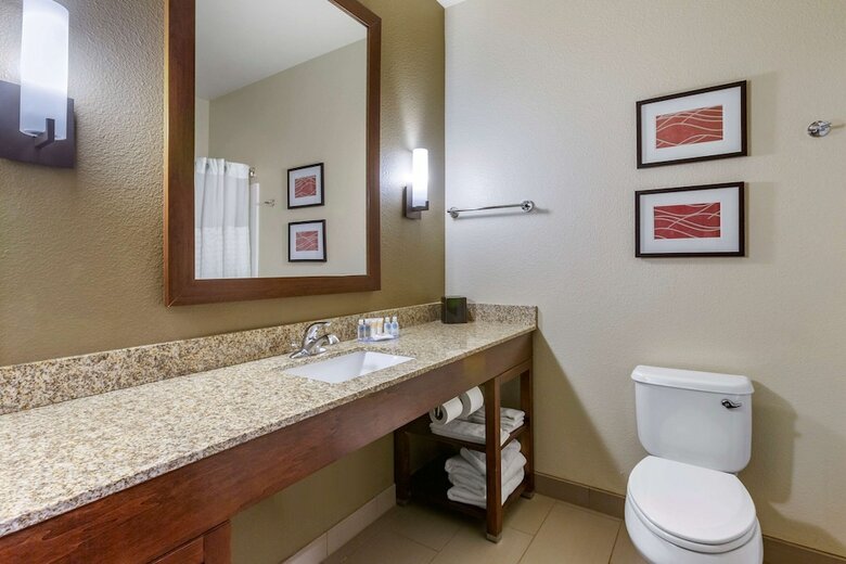 Hotel Comfort Inn & Suites Near Mt. Rushmore