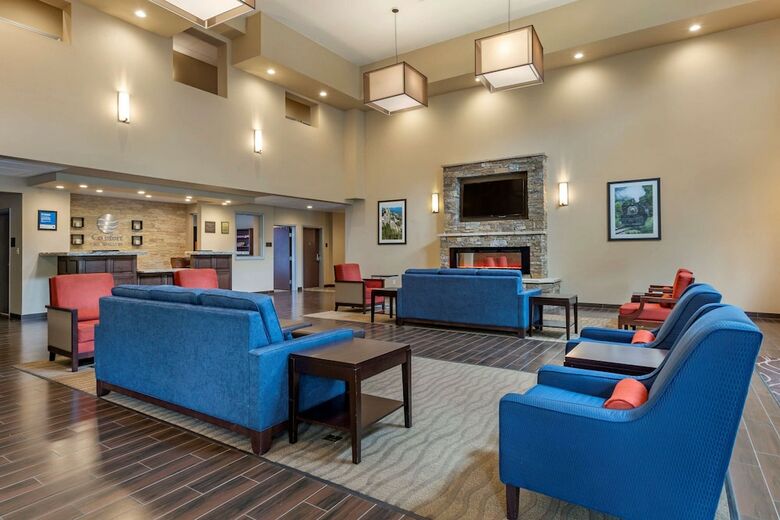 Hotel Comfort Inn & Suites Near Mt. Rushmore