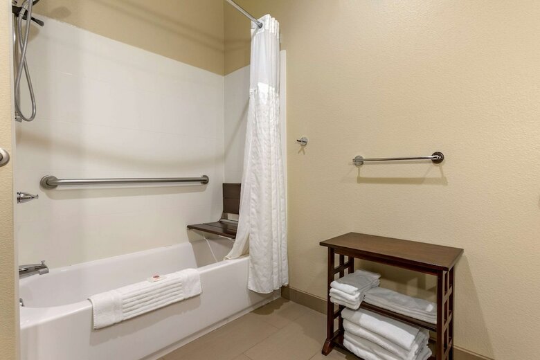 Hotel Comfort Inn & Suites Near Mt. Rushmore