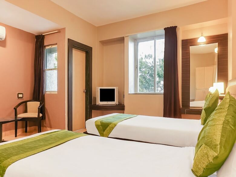 Hotel Treebo Trend Niraali Executive