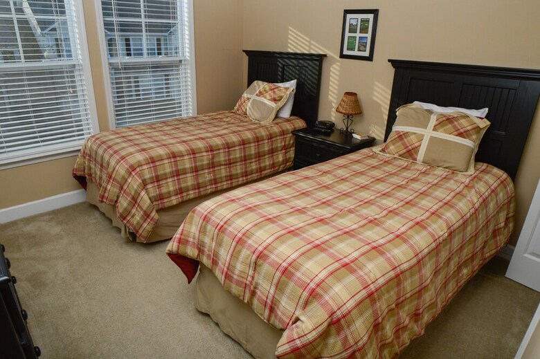 Hotel Barefoot Resort & Yacht Club