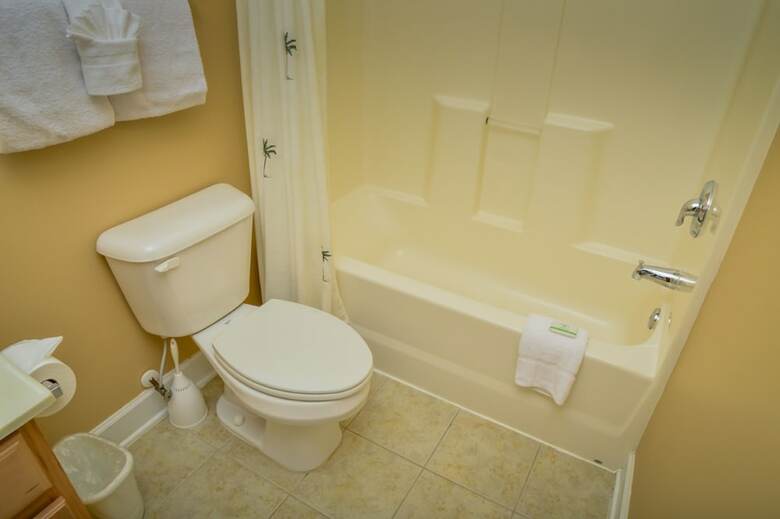 Hotel Barefoot Resort & Yacht Club