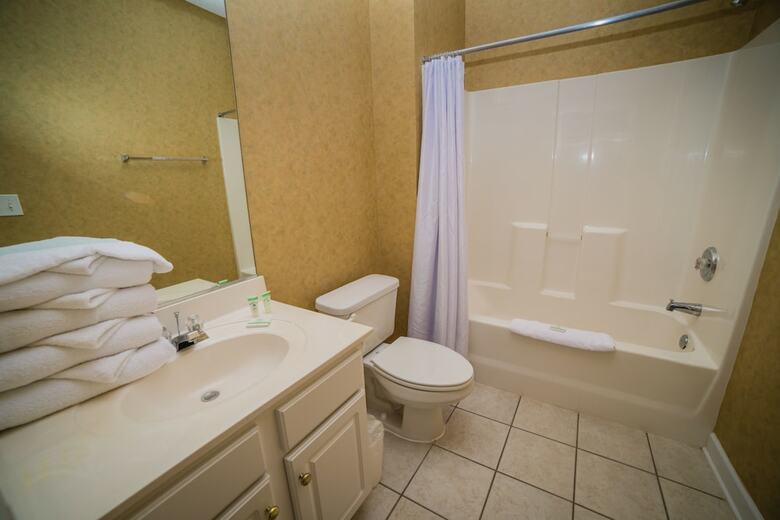 Hotel Barefoot Resort & Yacht Club