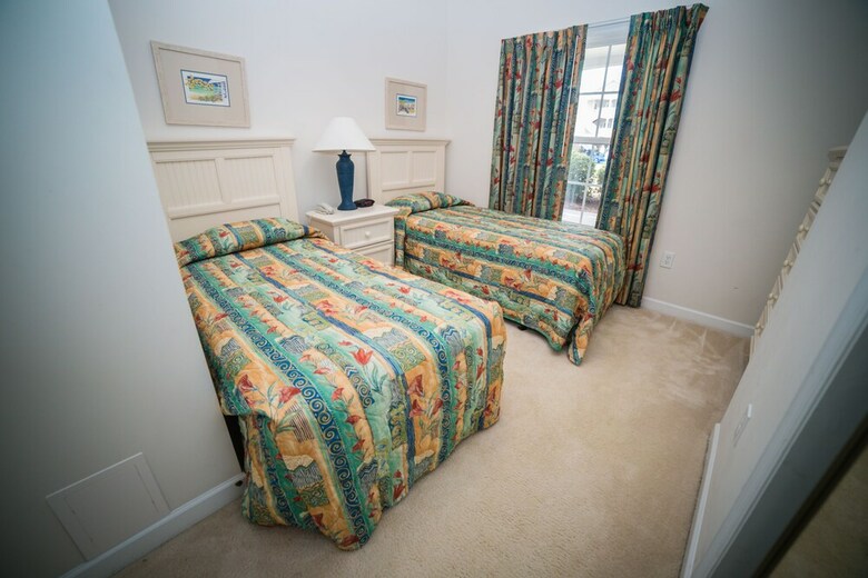 Hotel Barefoot Resort & Yacht Club