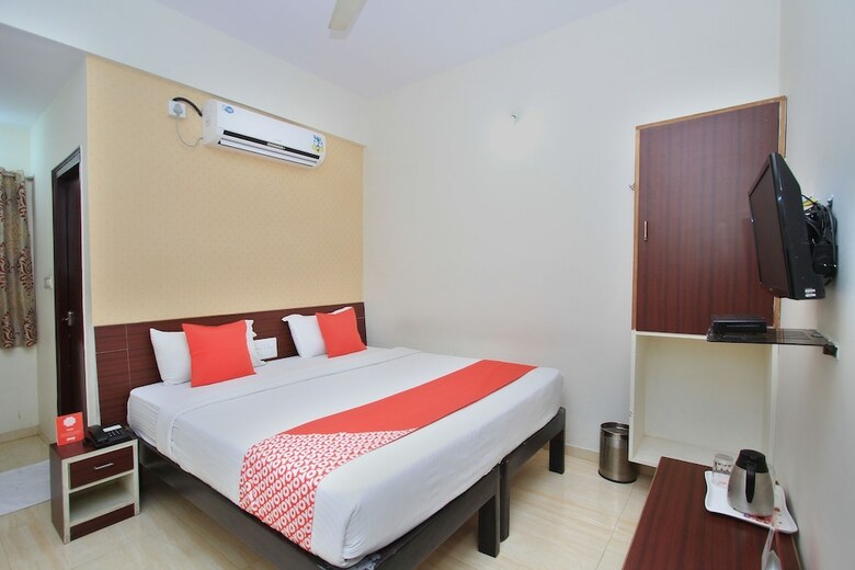 Oyo 2183 Hotel City