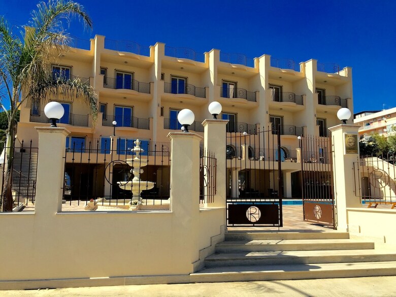 Posada Hotel Riviera Palace
