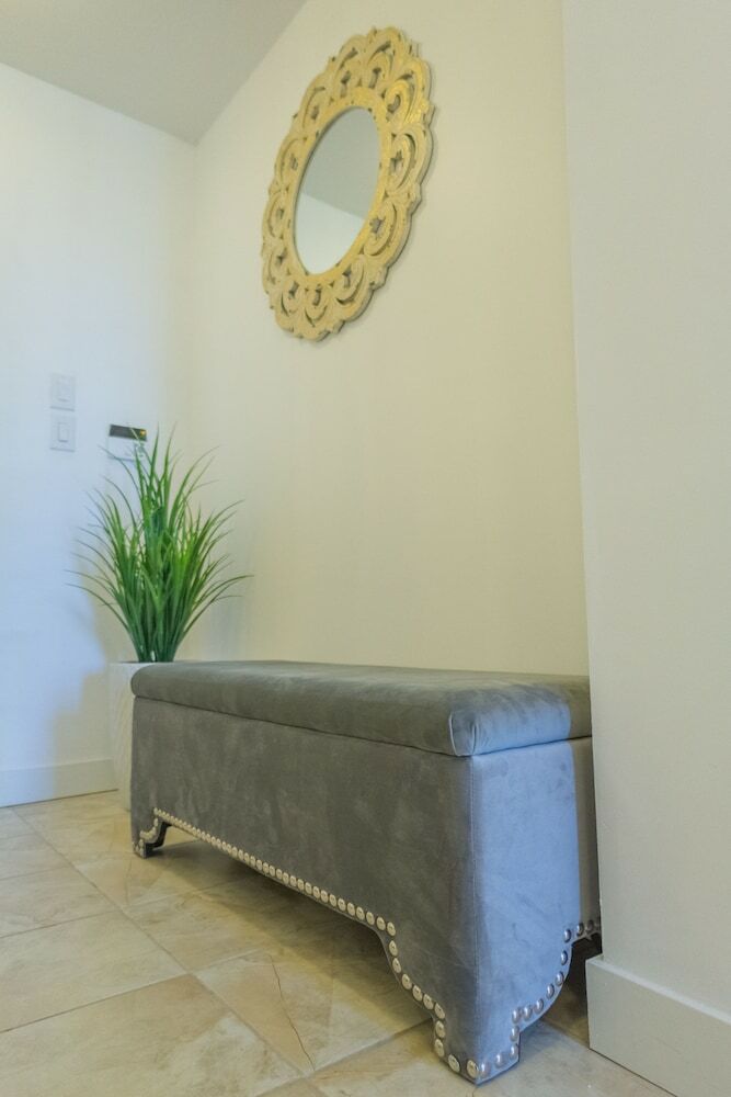 Aoc Suites - High-rise Condo - Cn Tower / Lake View