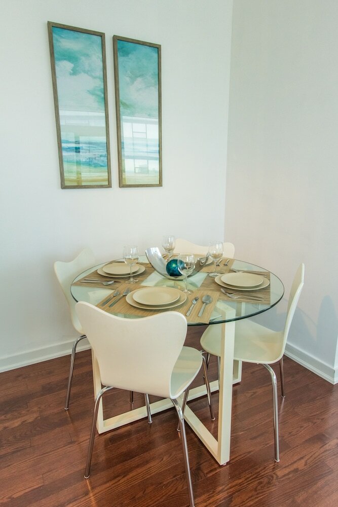 Aoc Suites - High-rise Condo - Cn Tower / Lake View