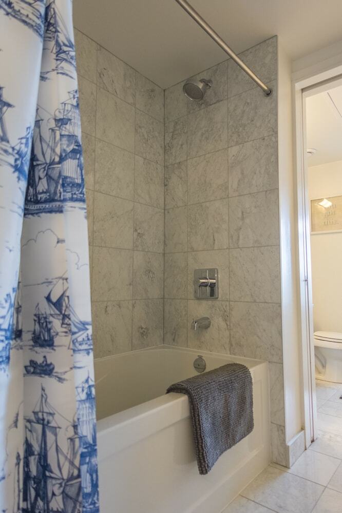 Aoc Suites - High-rise Condo - Cn Tower / Lake View