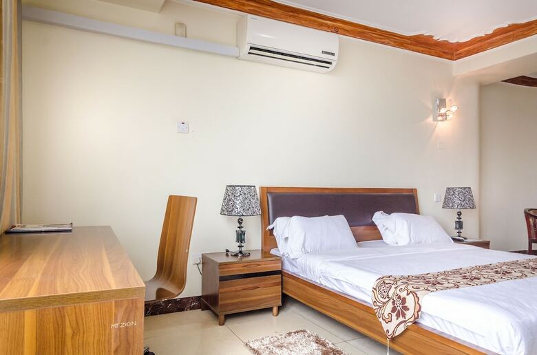 Mt. Zion Hotel