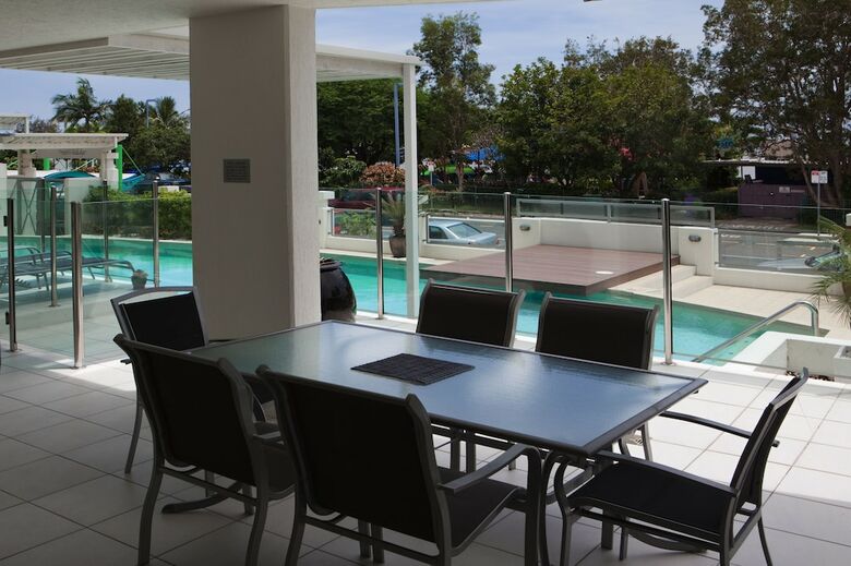 Waters Edge Apartments Cairns