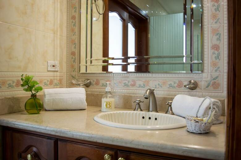 Hotel Casa Bella Suites