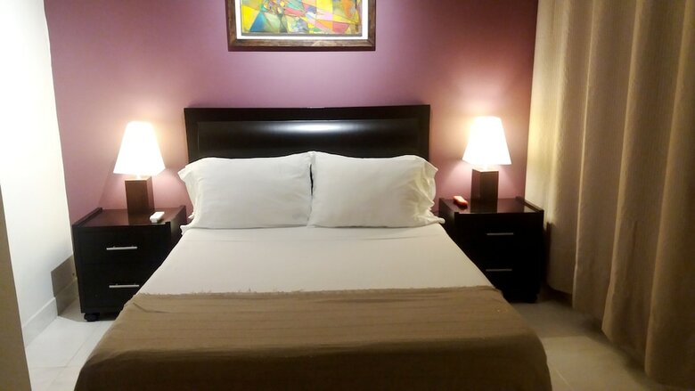 Hotel Casa Bella Suites