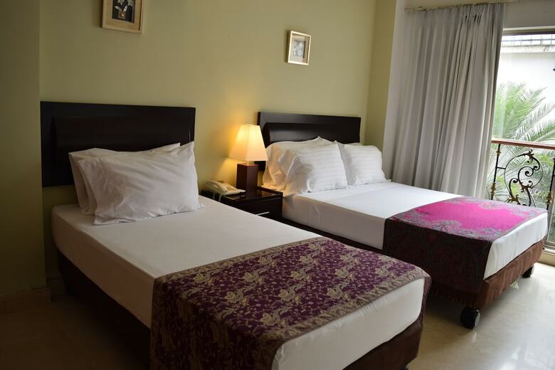 Hotel Casa Bella Suites